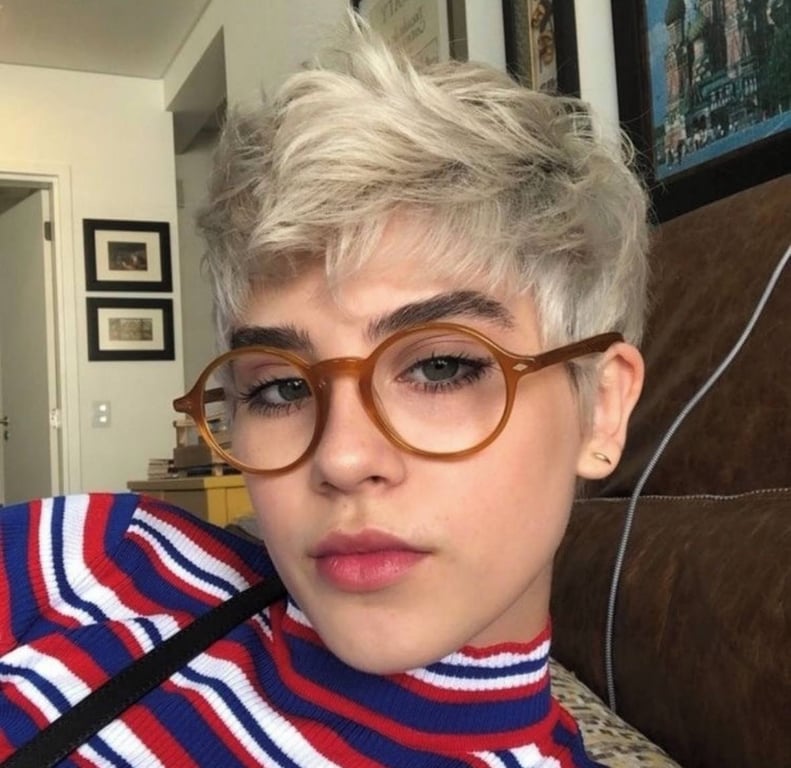 This short haircut can fit anyone