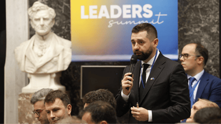 Арахамия заявил, что Рада может действовать в сложных условиях - 304x171