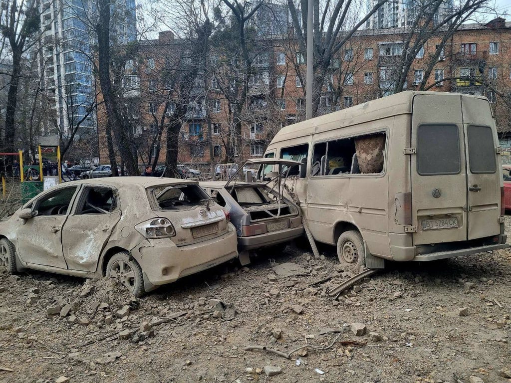 Зеленский отреагировал на ракетный удар по Киеву - фото 4