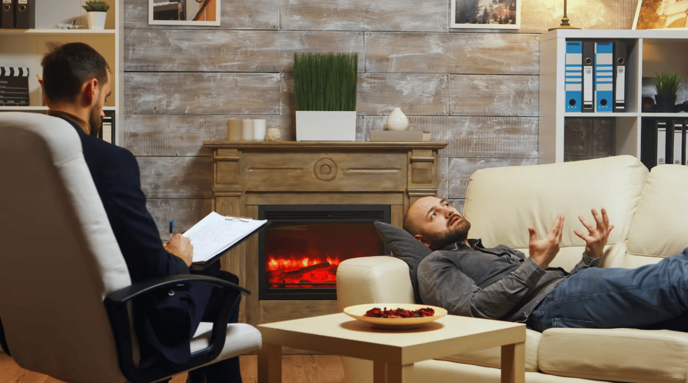 Человек, находящийся на приеме у психоаналитика