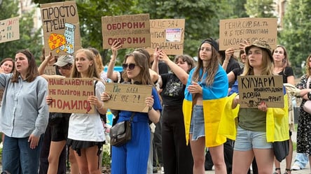 У Києві п'ятий день поспіль тривають протести через відставку Федорова: фоторепортаж - 304x171