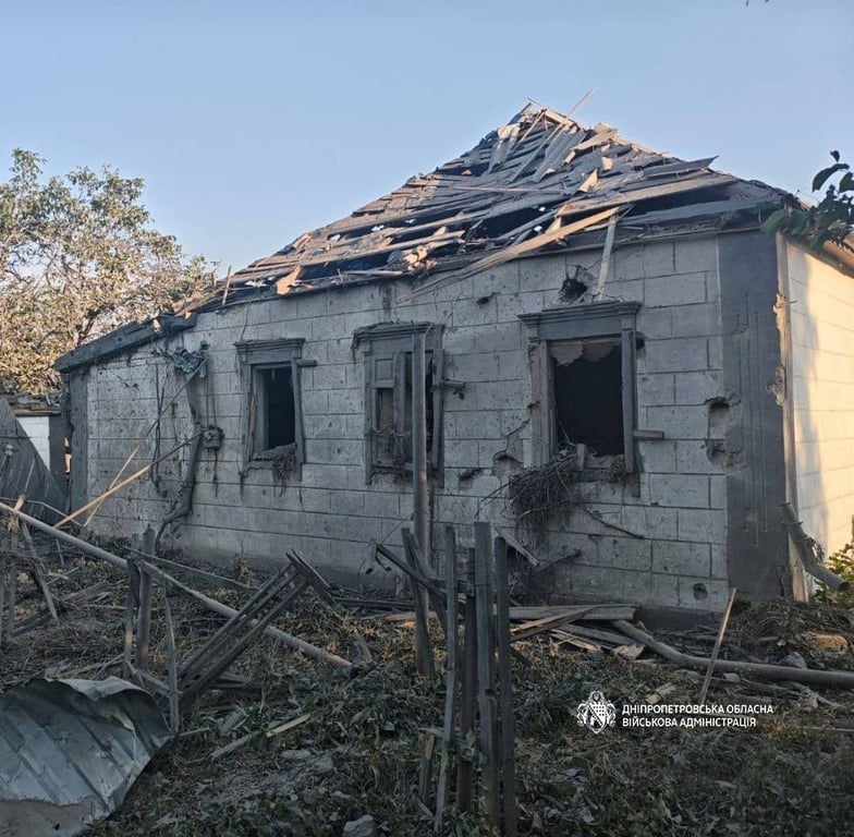 На Дніпропетровщині внаслідок атак РФ загинуло двоє людей, 17 поранено - фото 1