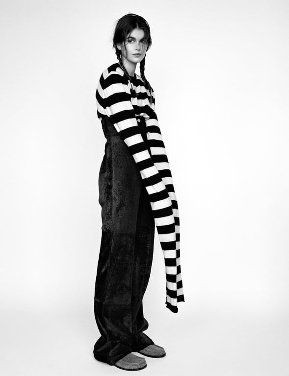 Модель Кайя Гербер. Фото: Harper’s Bazaar France