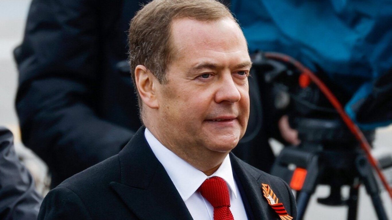 Взрыв на Крымском мосту: Медведев истерически отреагировал