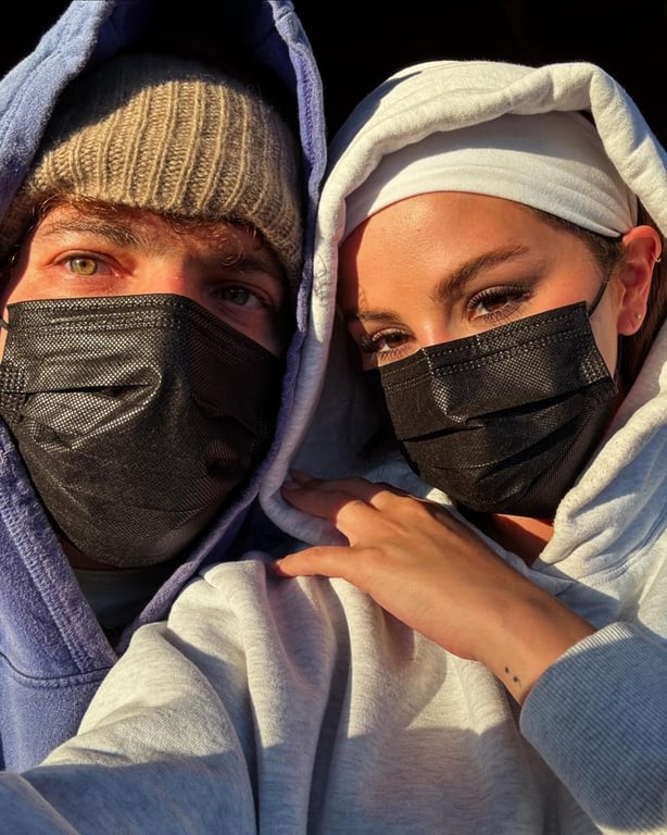 Співачка Селена Гомес із нареченим Бенні Бланко влаштувала фотосесію