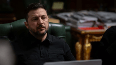 Зеленский расширил санкции против РФ и анонсировал новые - 285x160