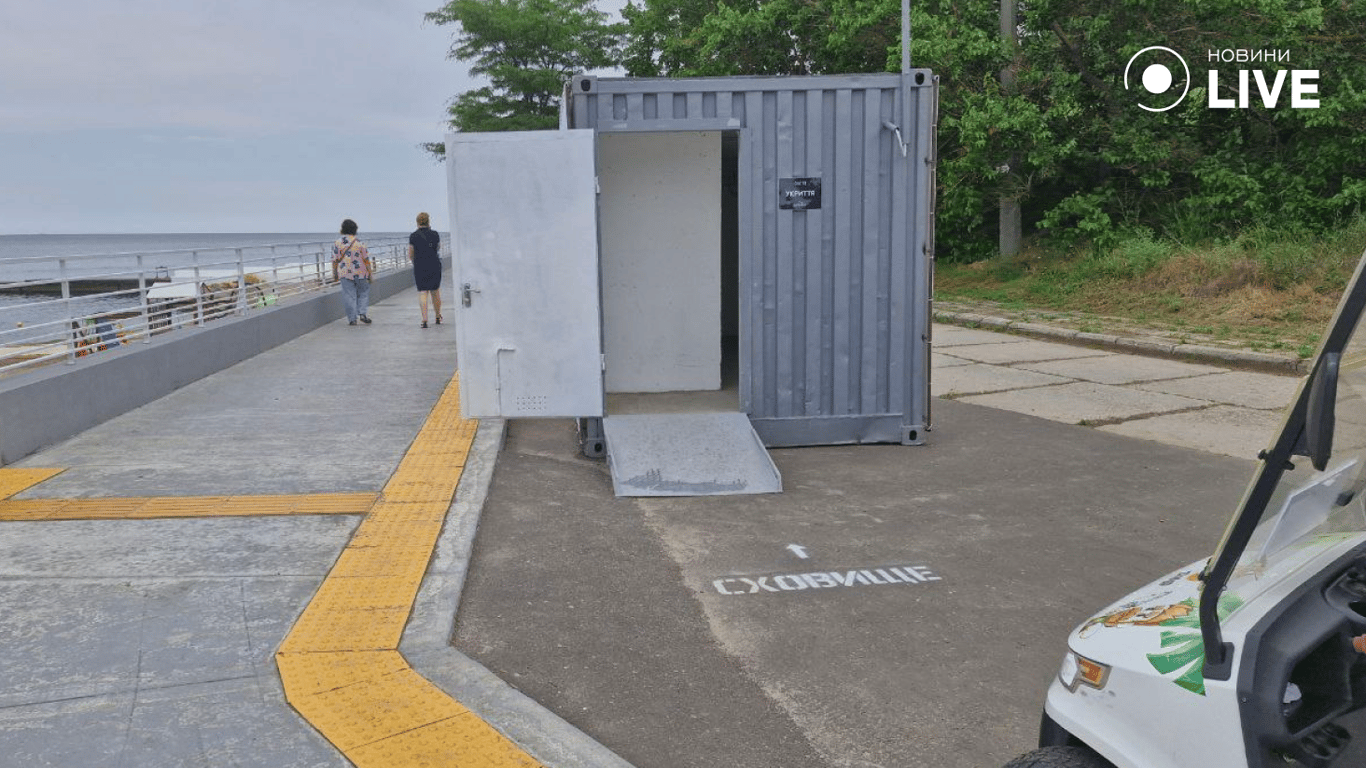 Скільки коштує відпочити на першому офіційно відкритому пляжі в Одесі - фото 5