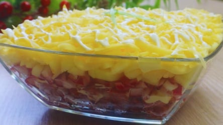 Салат із ковбасою "Королівський шарм" — лише чотири інгредієнти - 285x160