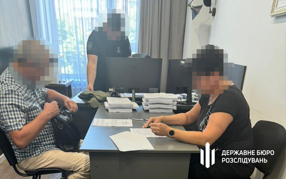 ДБР викрило схему купівлі неякісних аптечок для ЗСУ на 58 млн грн - фото 1