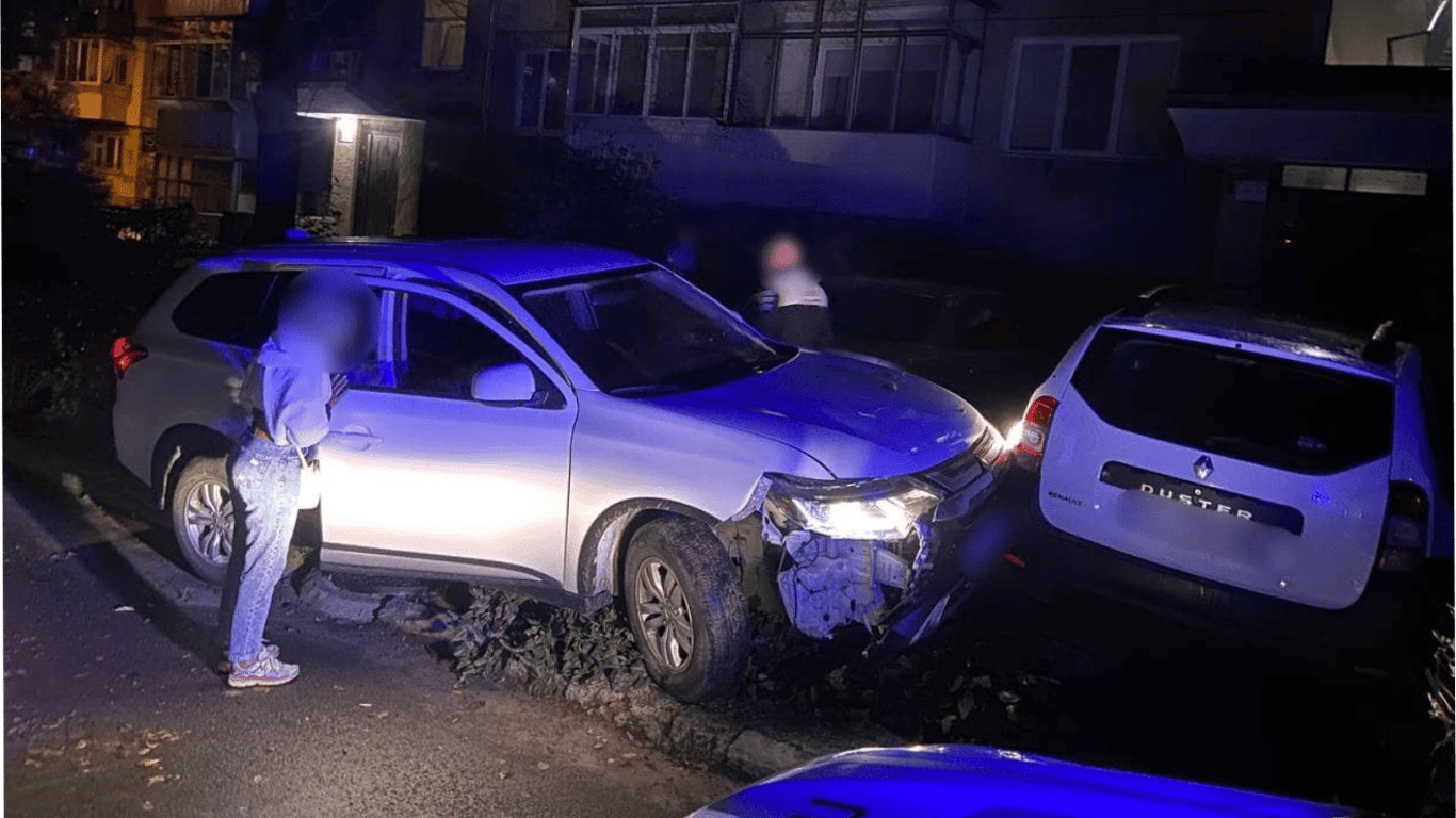 У Львові сталося ДТП за участі п'яти автівок — винуватиця була у стані сп'яніння