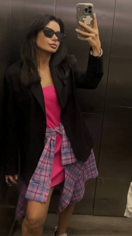 Аліна Шаманська показала стильний спосіб носити сорочку