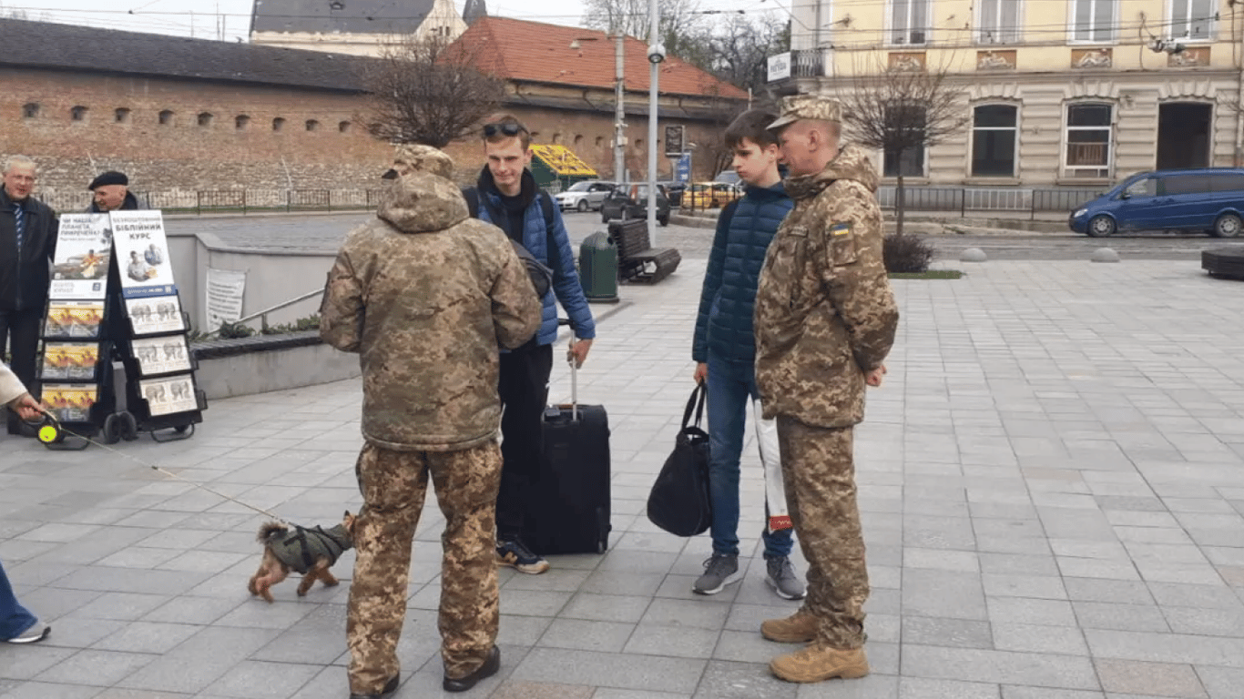 Чоловік не прийшов до ТЦК, бо вважав повістку жартом — яке рішення ухвалив суд