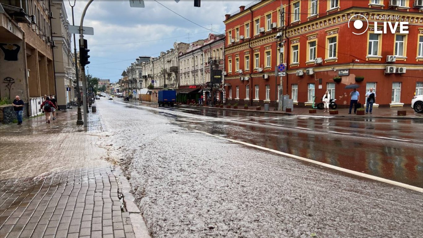 Буревій у Києві 22 липня