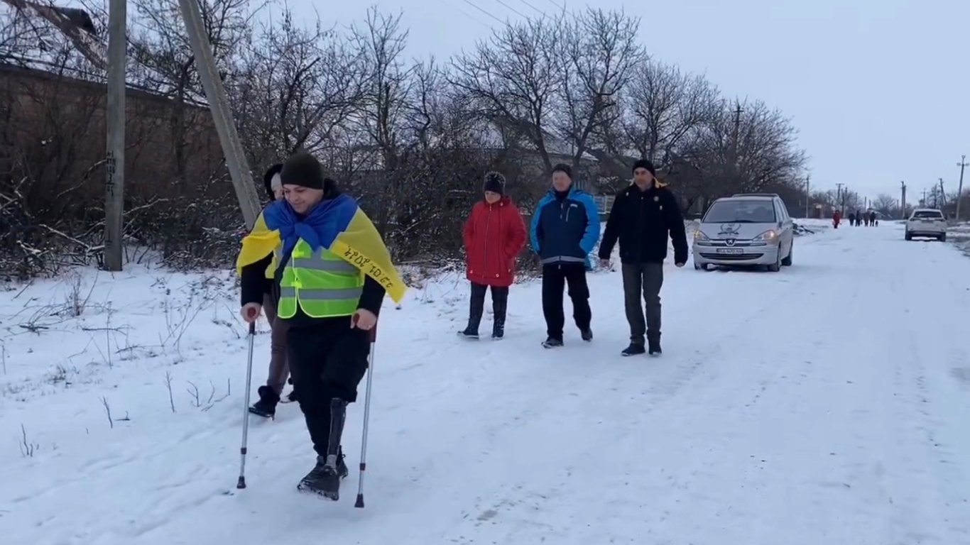 На Кировоградщине военный после потери ноги отправился в марафон для сбора средств собратьям