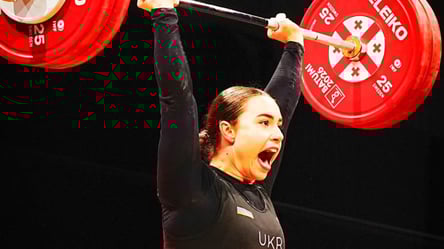 Украинскую спортсменку осудили за отказ от рукопожатия с россиянкой - 285x160