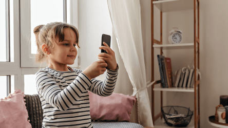 Top 3 kid-friendly smartphones parents can trust - 285x160