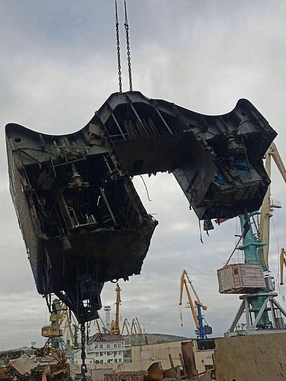 Підняття уламків потопленого корабля