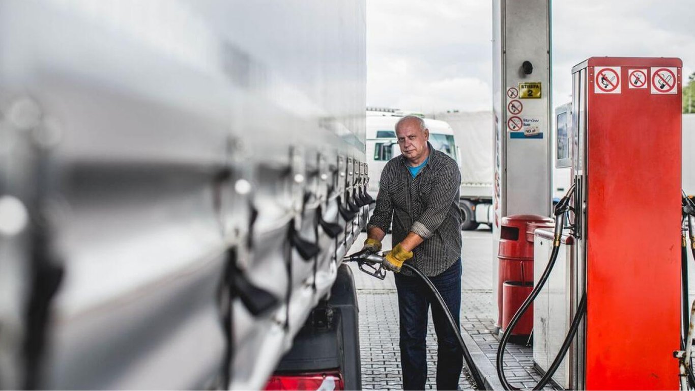 Ціни на бензин повзуть угору — яка ситуація в регіонах