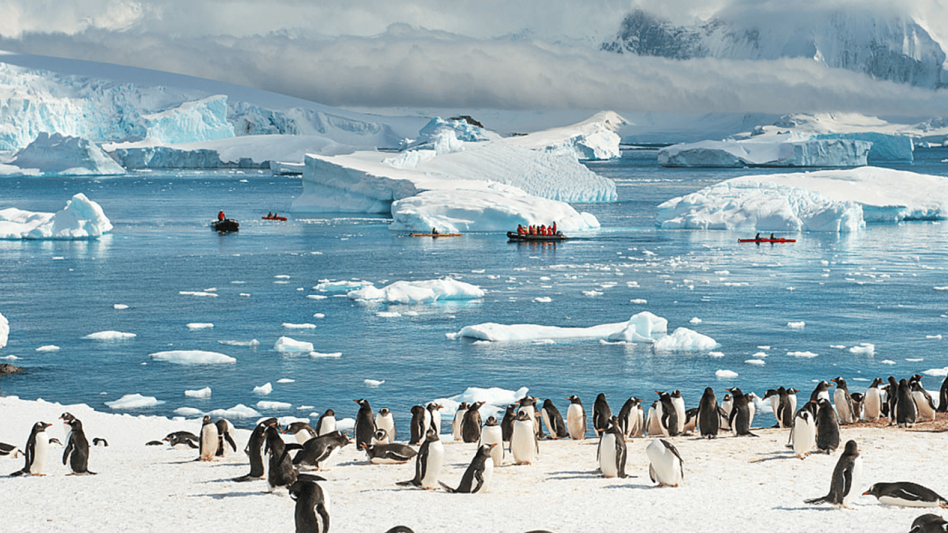 Площадь льда вокруг Антарктиды достигла исторического минимума за 45 лет наблюдений