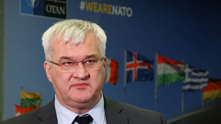 Зарубежные дипучреждения Украины срочно собирают деньги — причина - 285x160