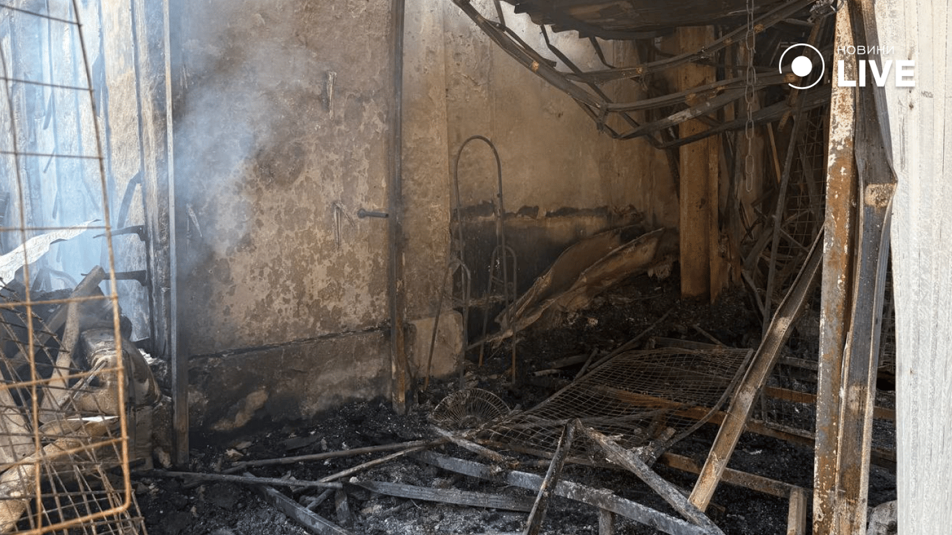 Одеський Привіз — що залишилося після російської атаки (фото) - фото 2