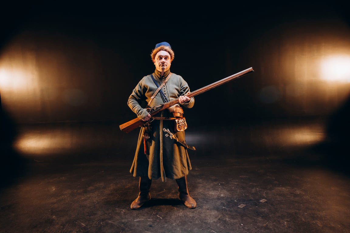 Музей історії міста Києва презентував виставку до другої річниці деокупації Київщини - фото 7