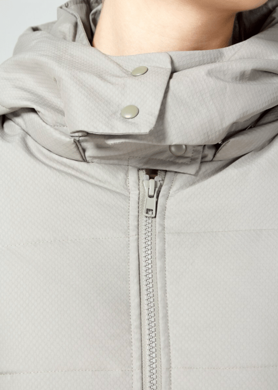 Замок на куртці не тільки для стилю