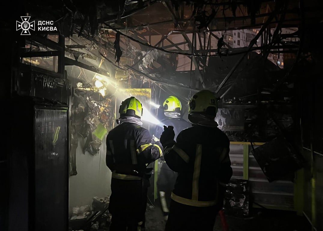 Пожежа у Києві на ринку