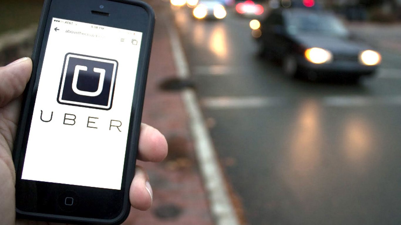 Uber продав частку у сервісі замовлення таксі в РФ