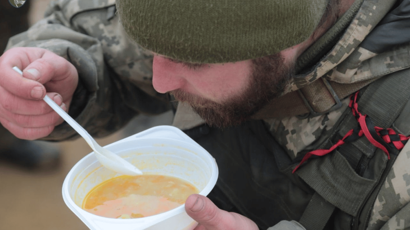 Яка ціна харчування військового на добу — в Міноборони відповіли