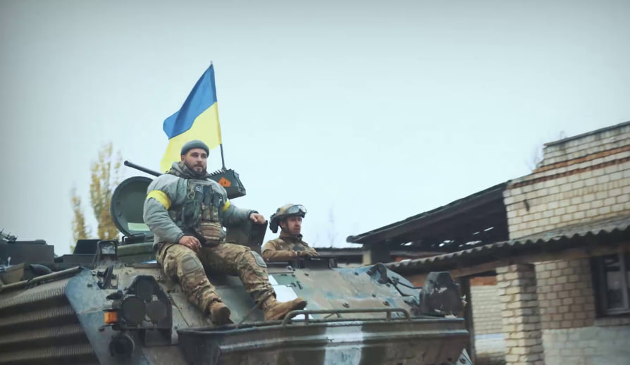 Третя бригада показала кадри з деокупованих територій на честь Державного прапора України - фото 1