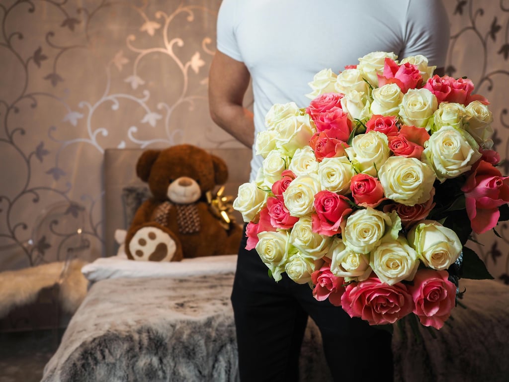 How to hint to a man about flowers