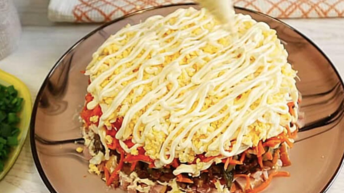 смачний салат на Великдень 2025