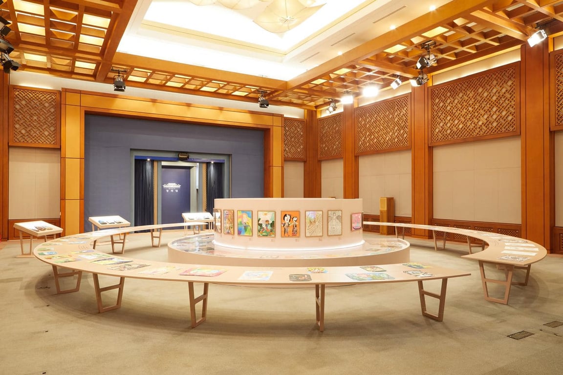 Малюнки дітей з України виставляють у Сеулі