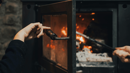 Пелети, брикети, дрова та вугілля — ціни та що вигідніше у 2026 - 285x160