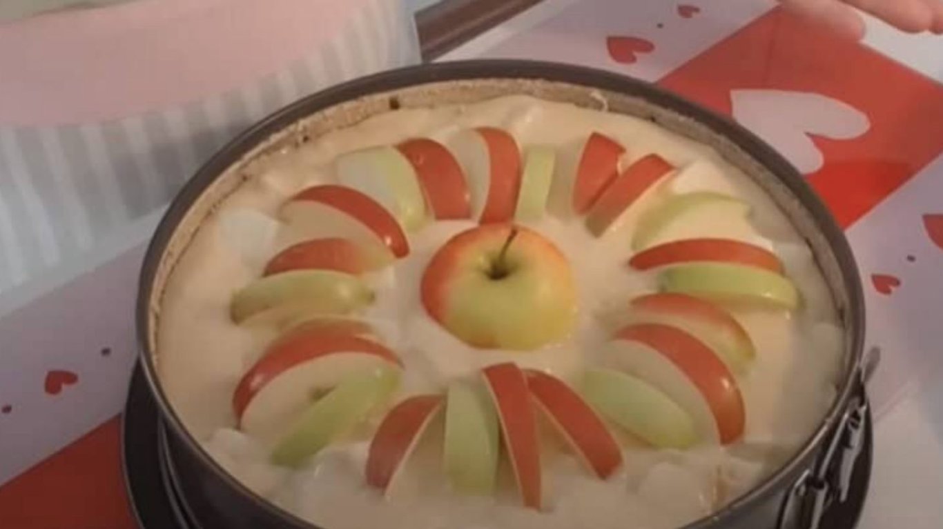 соковитий яблучний пиріг рецепт