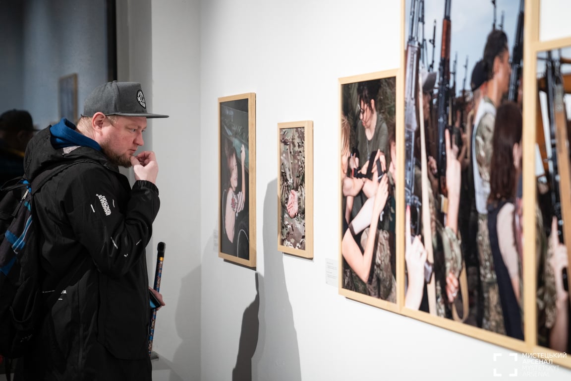 Выставка ужгородского фотографа о последствиях войны в Киеве