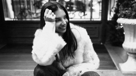 Стоимость шубы жены Усика поразила сеть — фото - 285x160