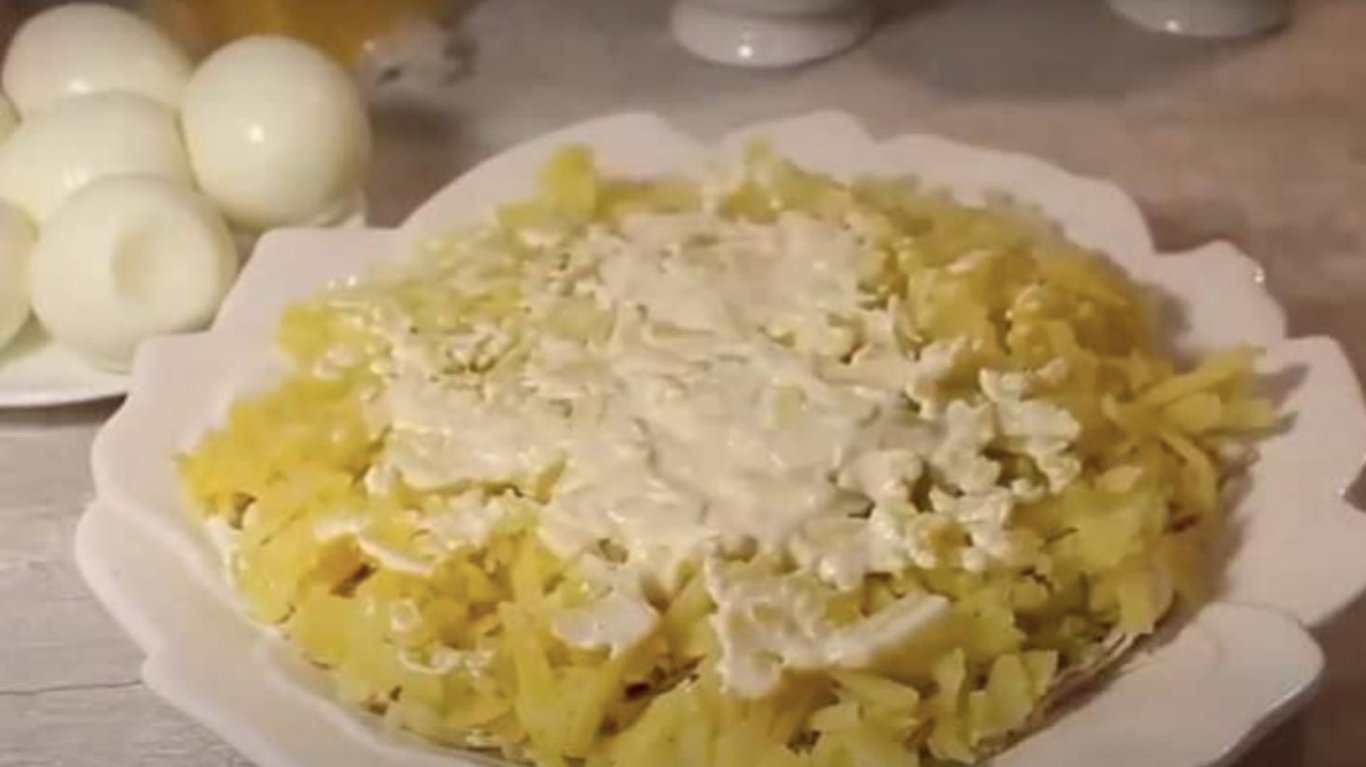 салат з курячим філе Олена, зірка святкового столу