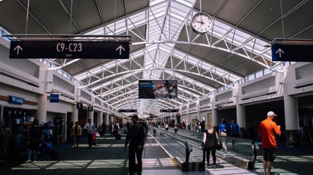 Невідомі дрони над Європою — країни закривають аеропорти - 285x160