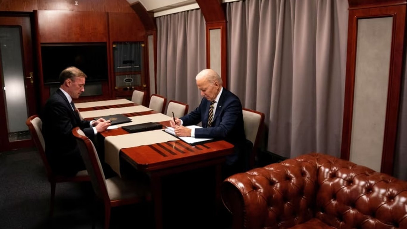 Байден ехал в Киев на поезде Укрзализныци - как это было