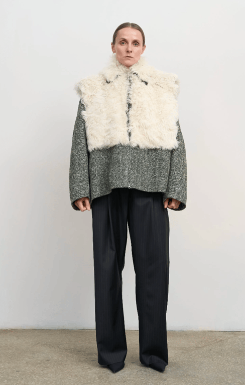 Бомбер, що можна носити і взимку