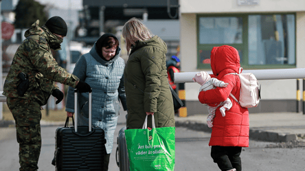 Без работы и без денег — когда Польша отменит выплаты украинцам - 285x160