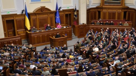 Ледве виживаємо — одесити про можливе підвищення зарплат ТОП посадовців - 290x166