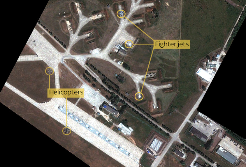 Армія РФ накопичила під Курськом купу гелікоптерів — скільки нарахували експерти OSINT - фото 1