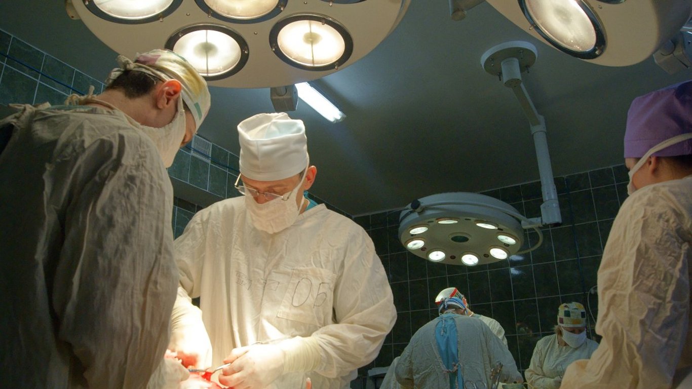 Во Львове пластические хирурги из США будут лечить военных - как записаться