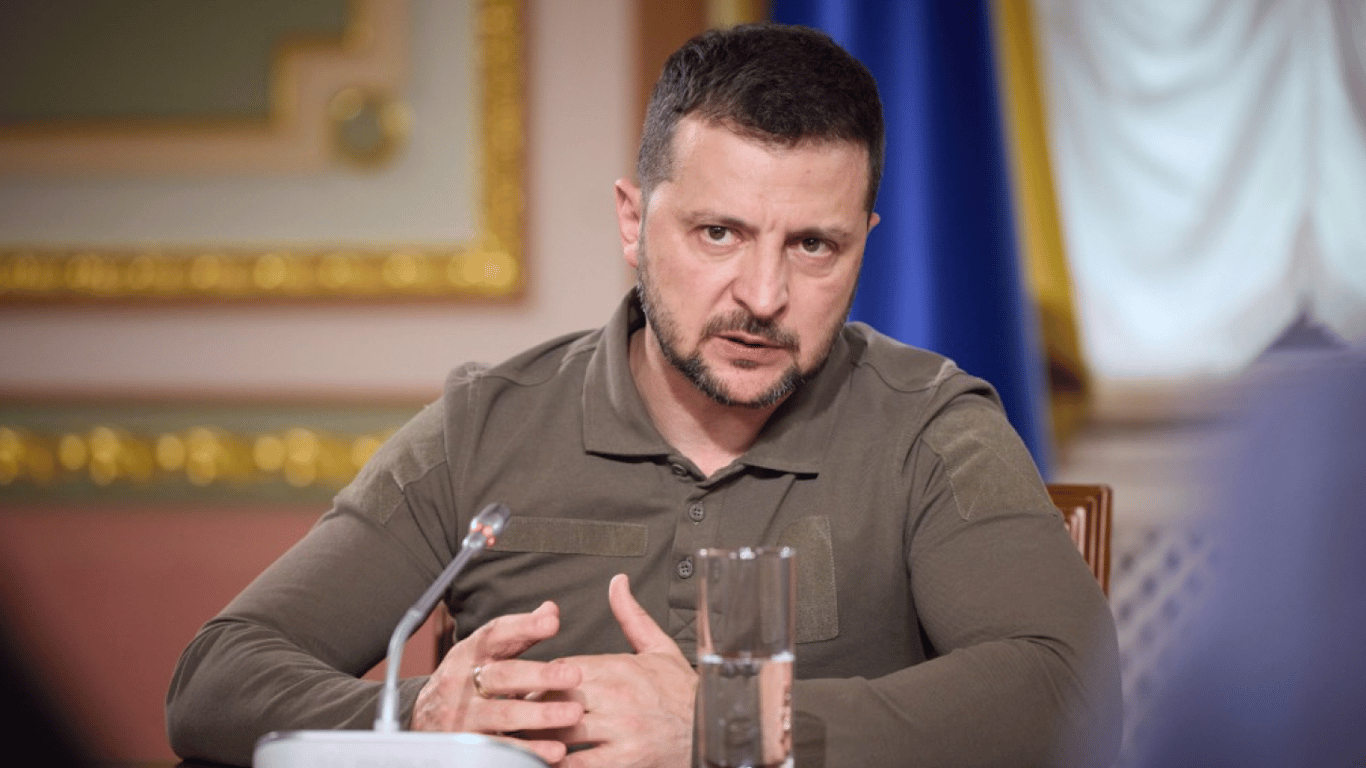 Зеленський відповів, чи буде Україна відновлювати Каховську ГЕС