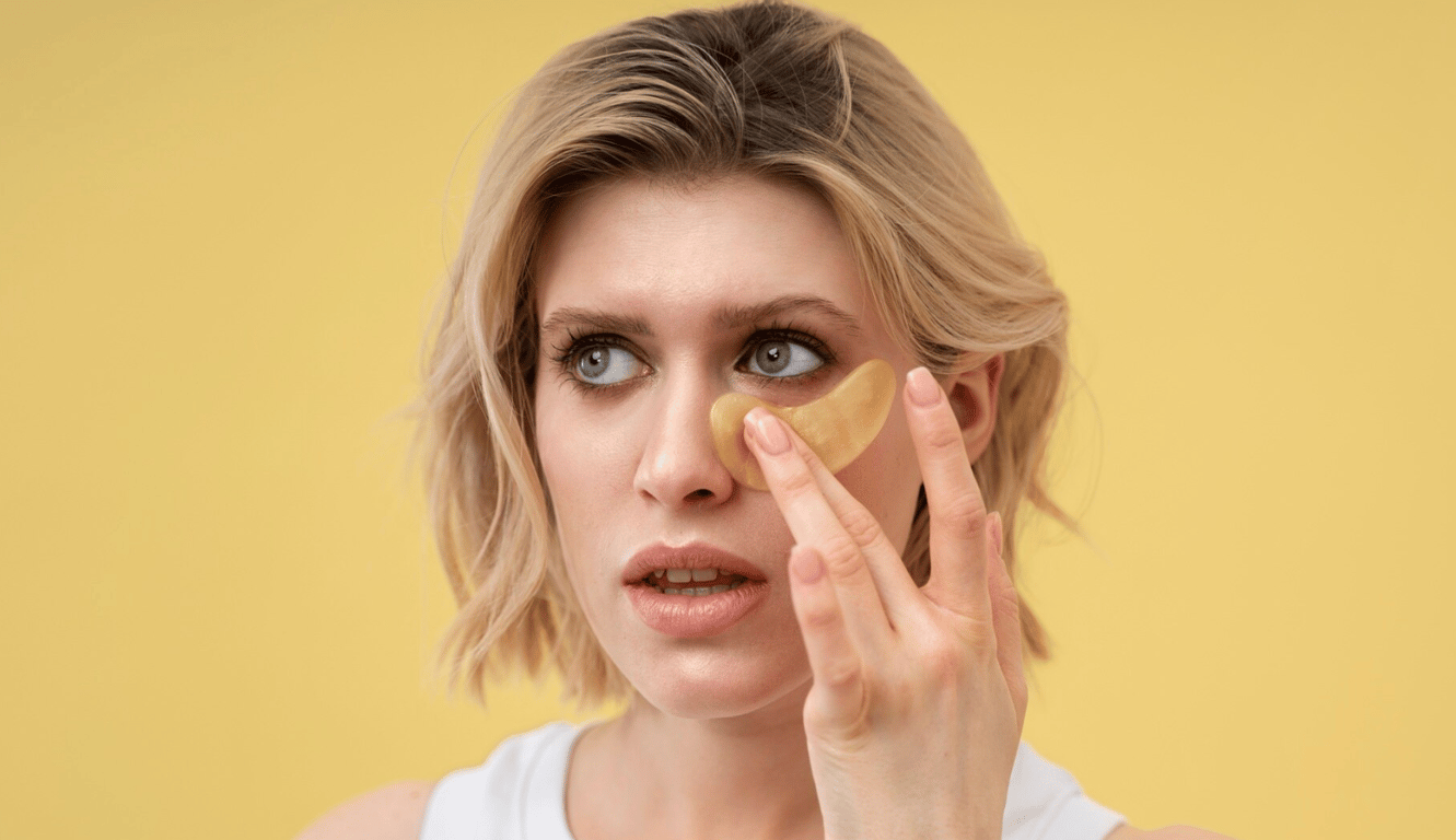 Патчі під очі можуть врятувати ваш зовнішній вигляд