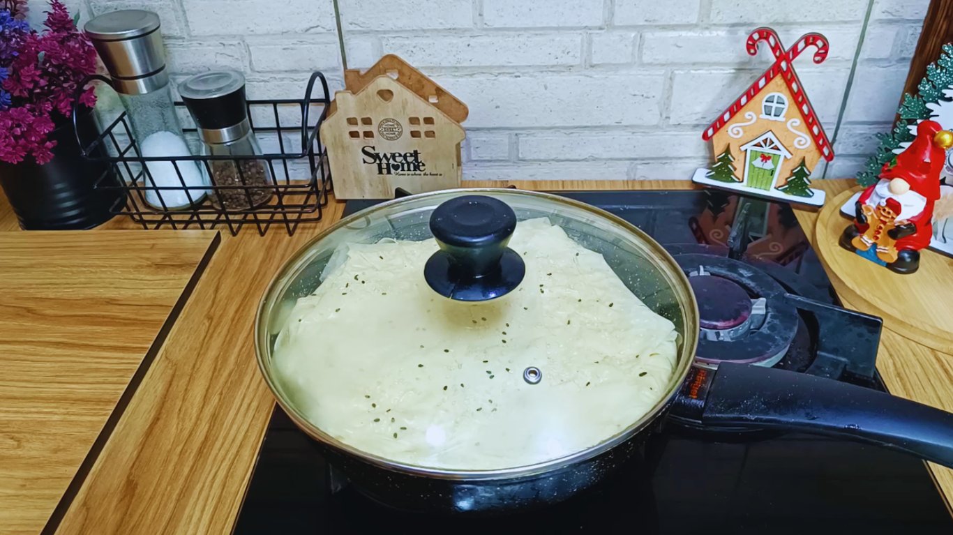 пиріг з тіста філо та сиром на сніданок