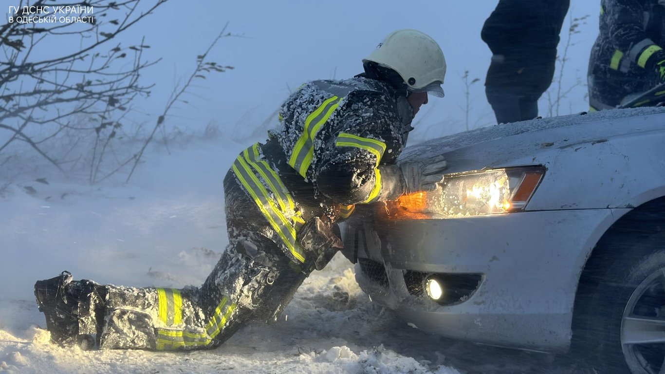 Украину завалило снегом, но это не все: синоптики поразили новым прогнозом - 250x140
